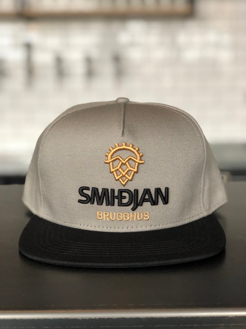 Grey and black Snapback - Smidjan Brugghus